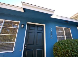 2480 N Beachwood Dr, Los Angeles, CA 90068