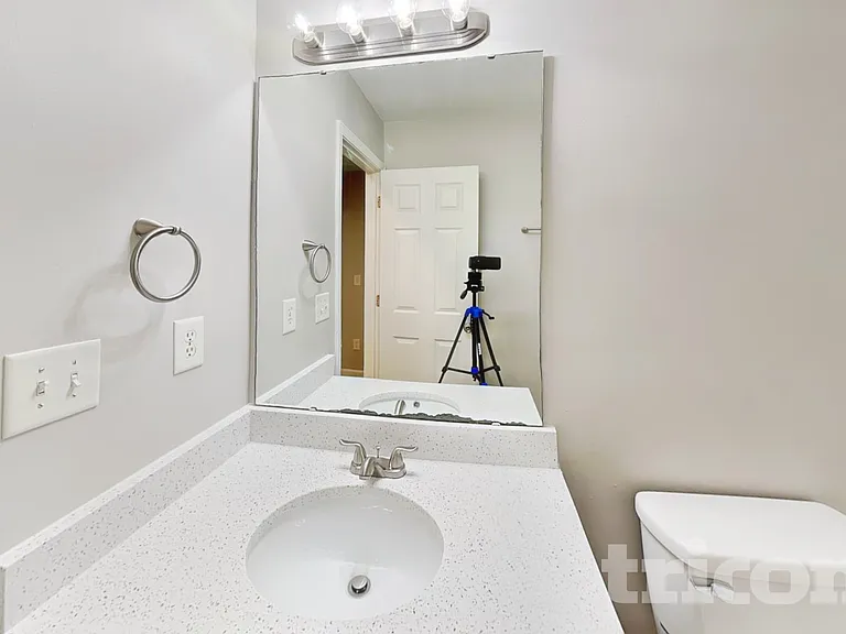 2303 Cilantro Way — Photo 14
