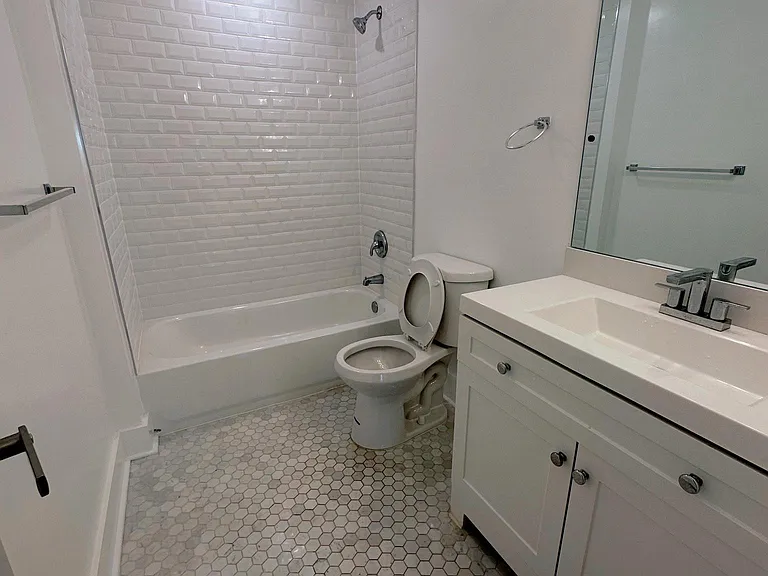 43 Missouri Ave NW #1 — Photo 23