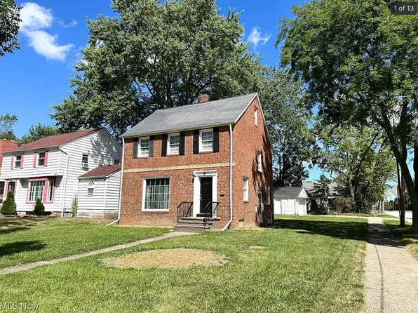 20715 E Ridgewood Rd, Beachwood, OH 44122