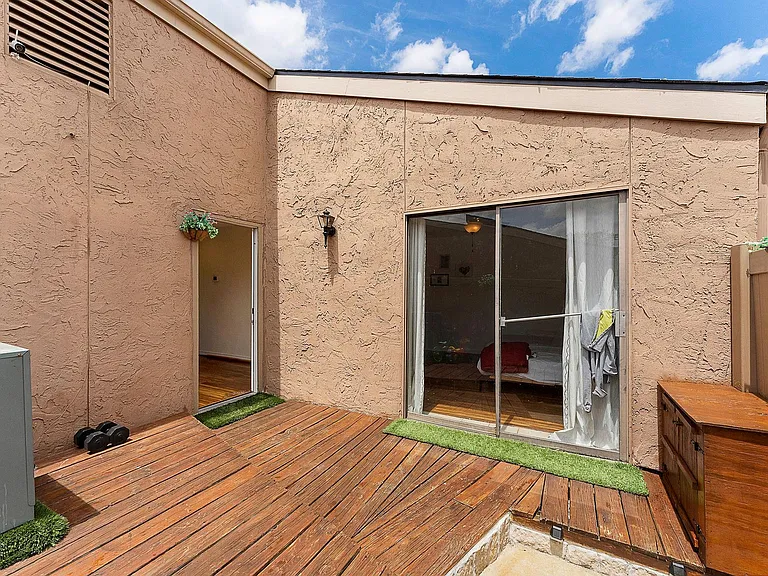 2419 Briarwest Blvd — Photo 13