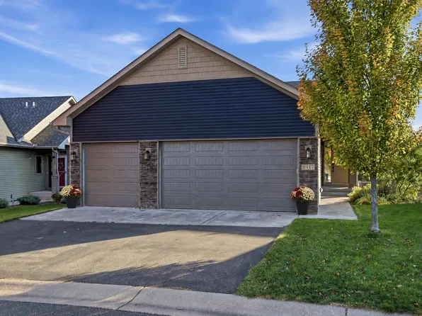 8917 Parkview Cir, Chisago City, MN 55013