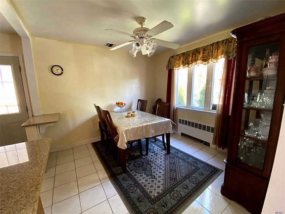 5th image of 82-62 258th St