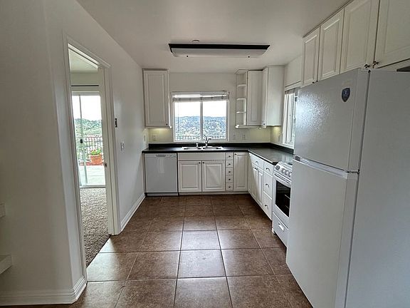 4th image of 11179 Rocky Ln