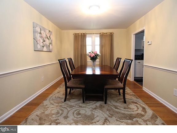 5th image of 2201 Arosa Ln