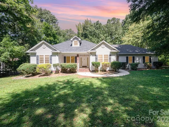 4957 Phoenix Cir, Concord, NC 28025