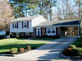 208 Skylark Dr, Danville, VA 24541