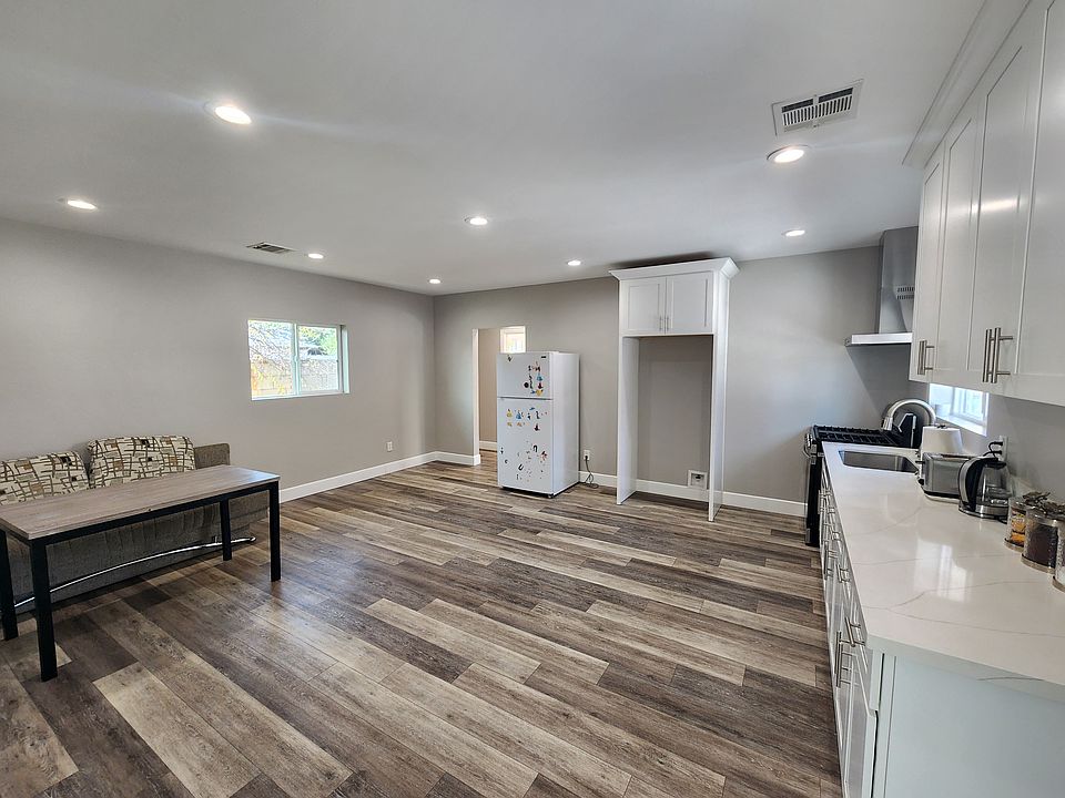 1st image of 9309 Dorrington Pl