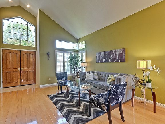 4th image of 6234 Camino Del Lago