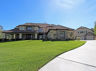 26950 Whitehorse Pl, Santa Clarita, CA 91387