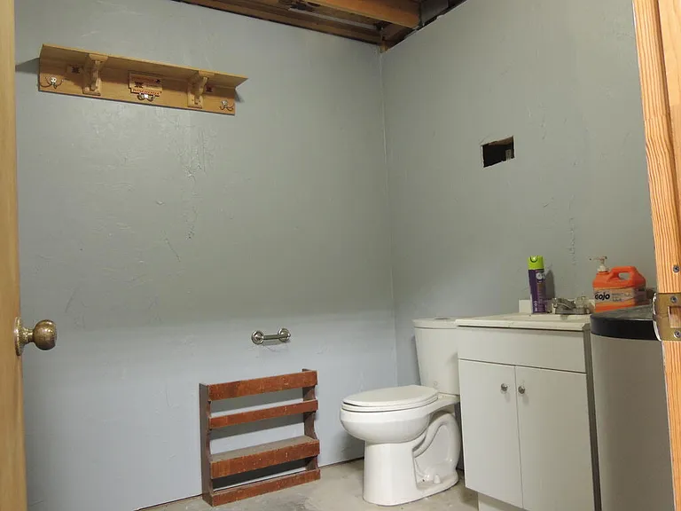 1003 N Doris Ave — Photo 24