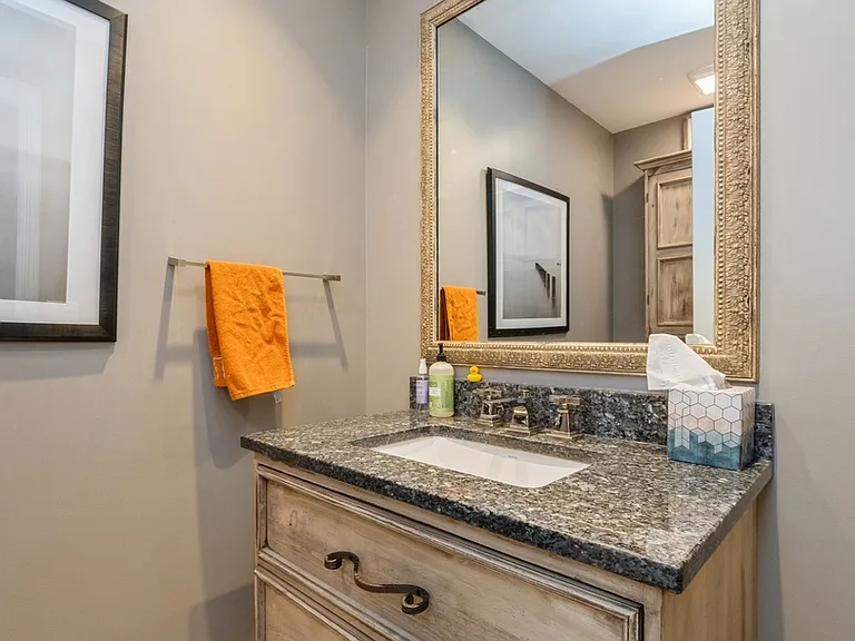 445 Blue Ash Dr — Photo 18