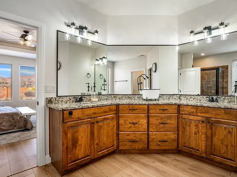 143 N Cortez Trl — Photo 13