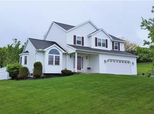 128 Circle Dr E, Canastota, NY 13032