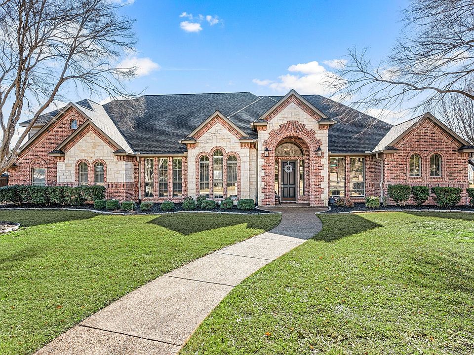 1st image of 2701 York Ct