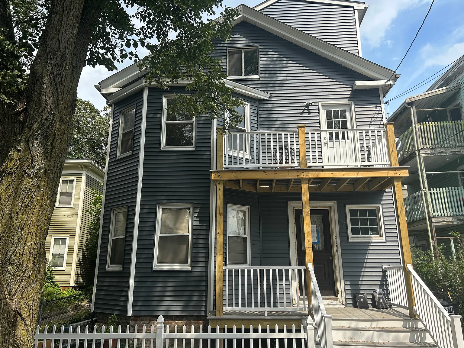3 bed, 1250 sqft, $3,600 — Photo 1