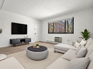 14 Pierce St APT 5, Foxboro, MA 02035