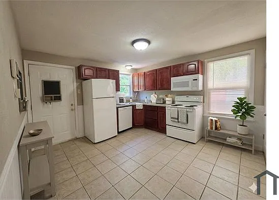 6523 Crest Ave — Photo 4