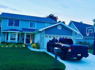 5396 Virginia Ct, Gurnee, IL 60031