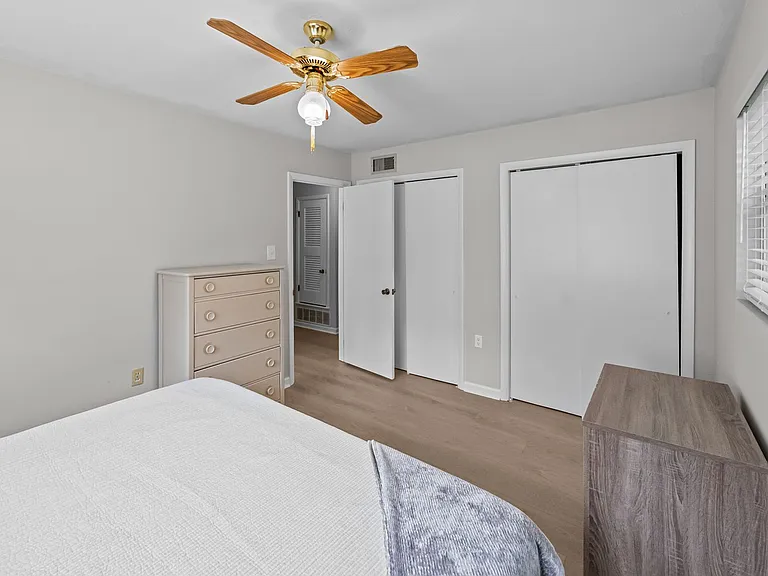 6 Monica Blvd — Photo 28