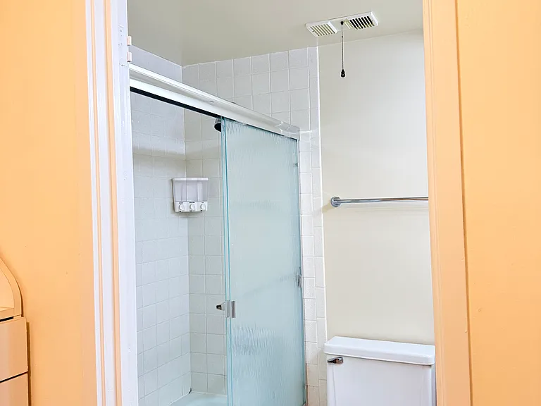 1450 Plymouth Ln — Photo 10