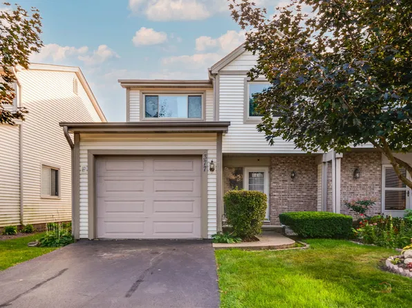 377 E Forest Knoll Dr, Palatine, IL 60074