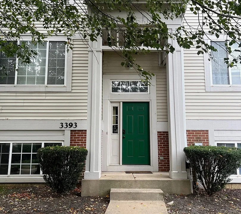 3393 Ravinia Cir