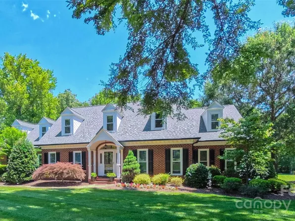 1240 Fawn Ridge Rd NW, Concord, NC 28027