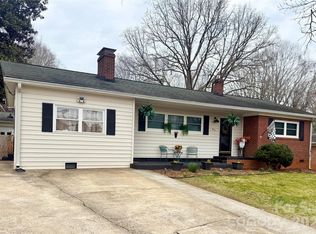 904 15th St NW, Conover, NC 28613