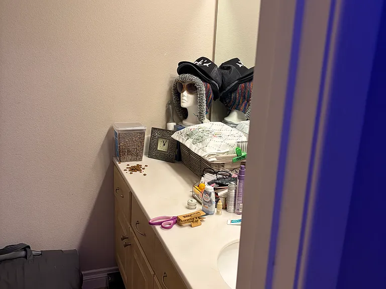 103 Greenmoor — Photo 33