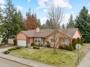 902 E Davis Ave, Coeur D Alene, ID 83815