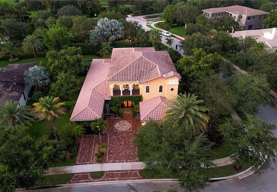 1st image of 9937 Rosewood Street