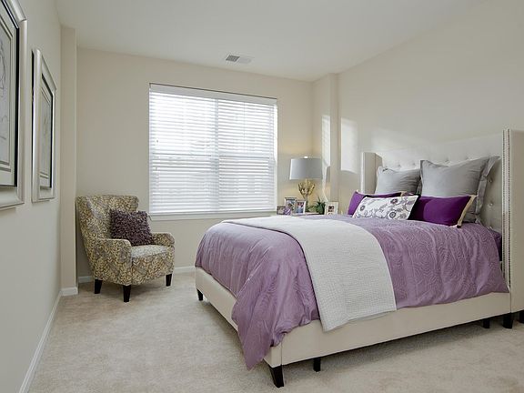 5th image of 111 Gateway Ct #5243300
