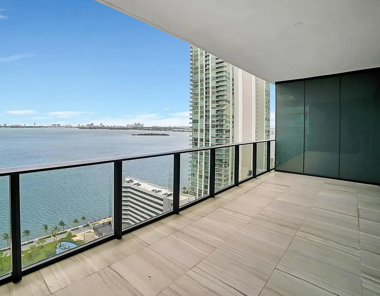 2 bed, 1143 sqft, $5,000 — Photo 3