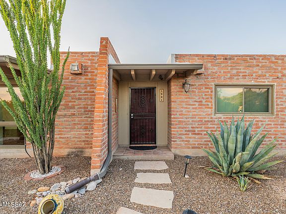 2nd image of 5904 E Calle Del Ciervo