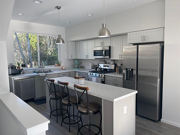 2nd image of 1066 NW Dragonstone St #31