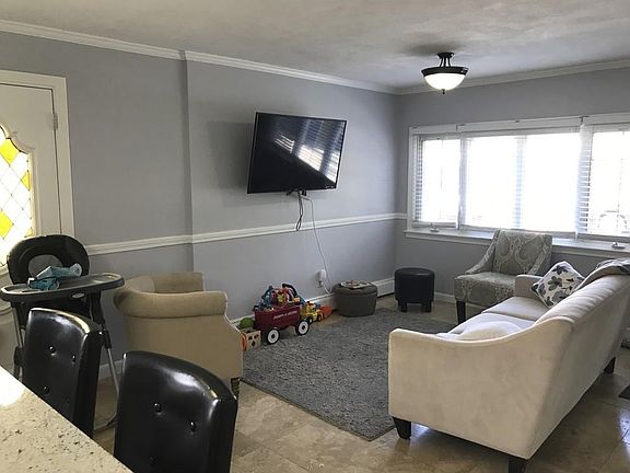 3rd image of 234 Mountain Ave