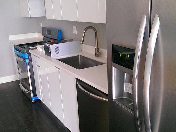 3rd image of 1101 Dodge Ave #206