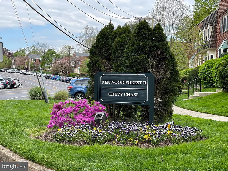 4847 Chevy Chase Dr #172 — Photo 1