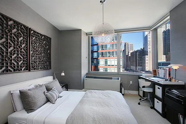 Sold by Corcoran | media 19