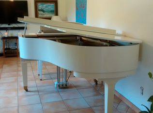 8931 Barton St, Houston, TX 77075