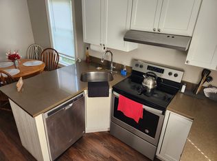 661 Hevey St FLOOR 2, Manchester, NH 03102