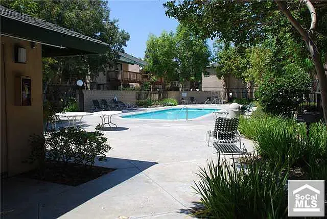 1 bed, 681 sqft, $2,400 — Photo 3