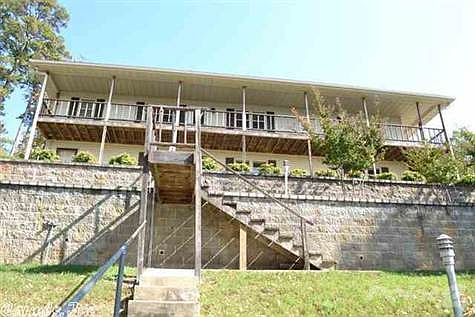 1st image of 821 Lakeland Point