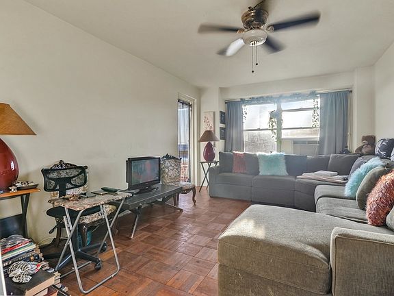 3rd image of 570 Grand St APT H1205