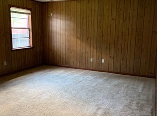 243 Deerwood Dr, Hinesville, GA 31313