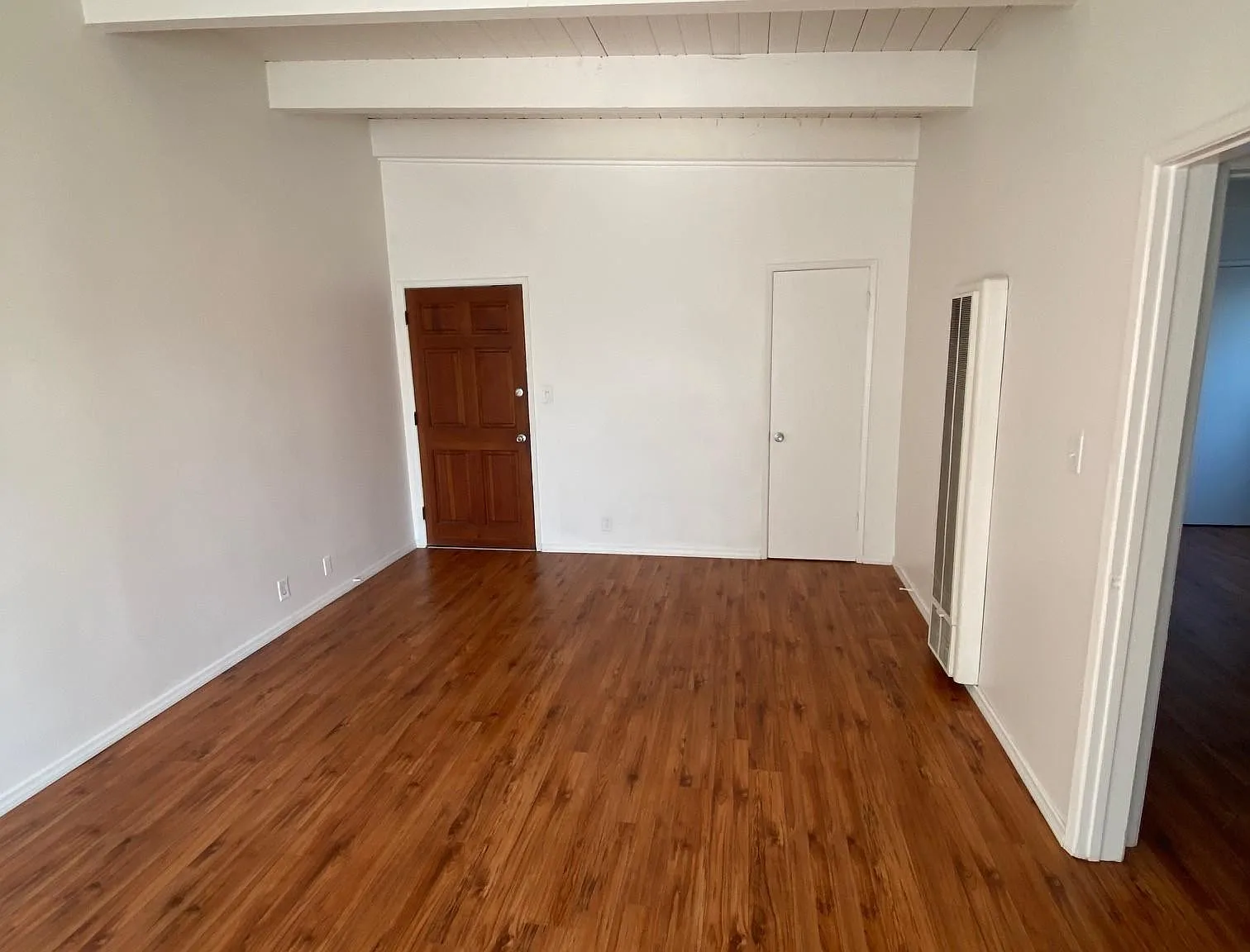 1 bed, 800 sqft, $1,600 — Photo 3