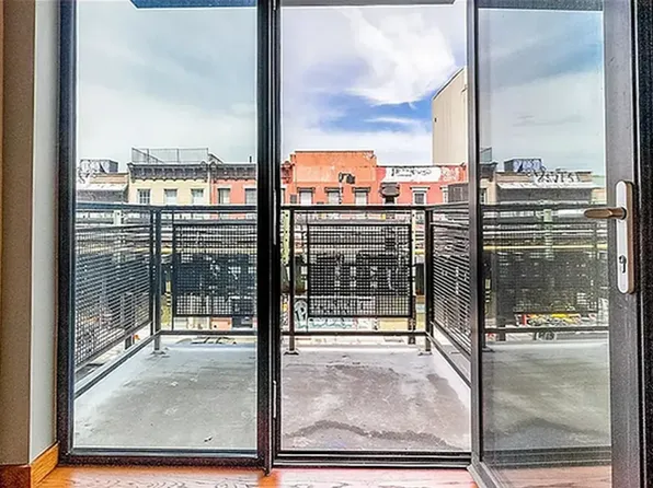 865 Willoughby Avenue image 5 of 14