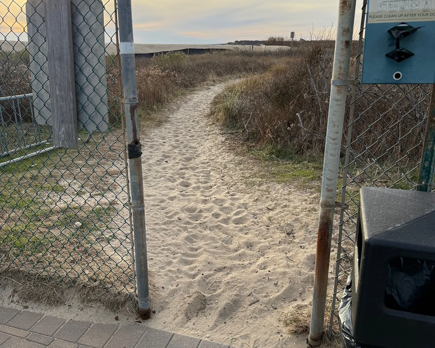 4 Units From Coveted Ditch Plains Beach — Photo 3