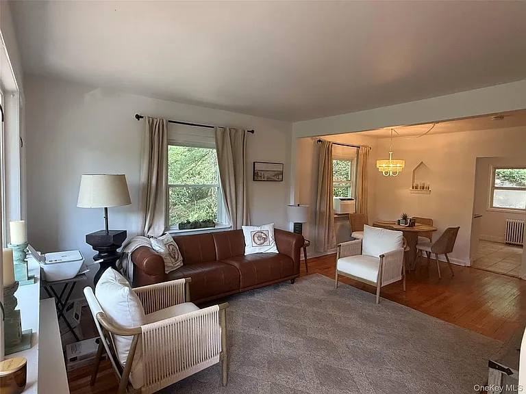 19 Cotswold Dr — Photo 3